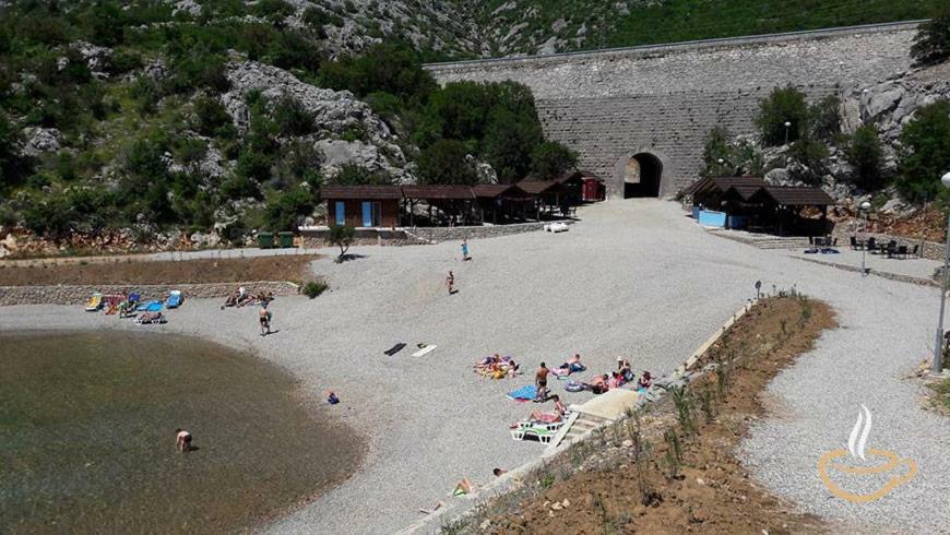 Apartmani Cesarica Karlobag Exterior photo